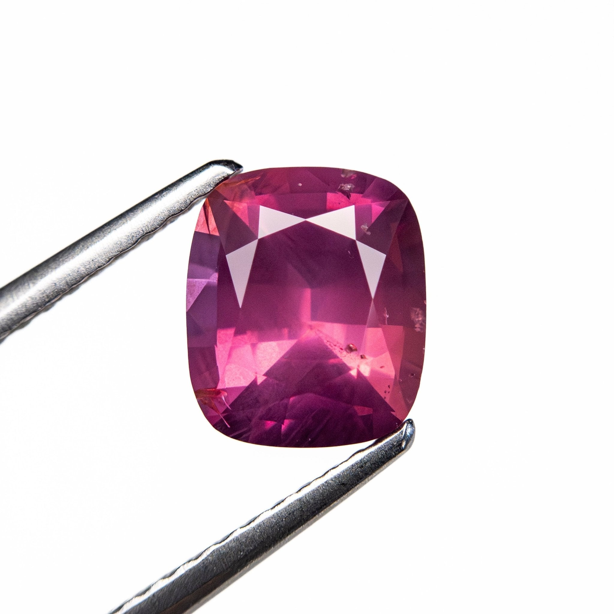 1.83ct 7.67x6.51x4.31mm Cushion Brilliant Sapphire 27957 - 12 - MTD