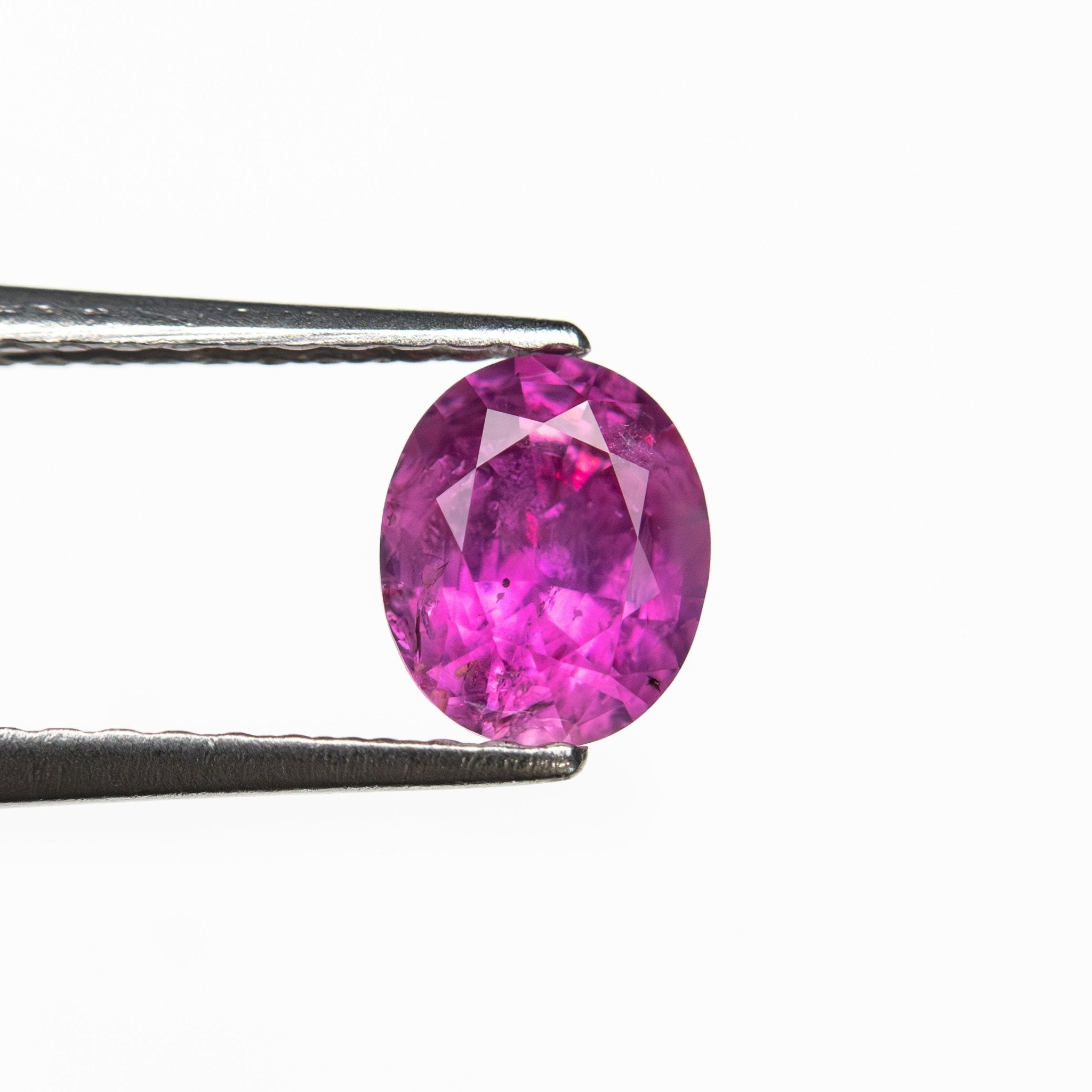 0.76ct 5.93x4.94x3.32mm Oval Brilliant Sapphire 27957-34 - MTD