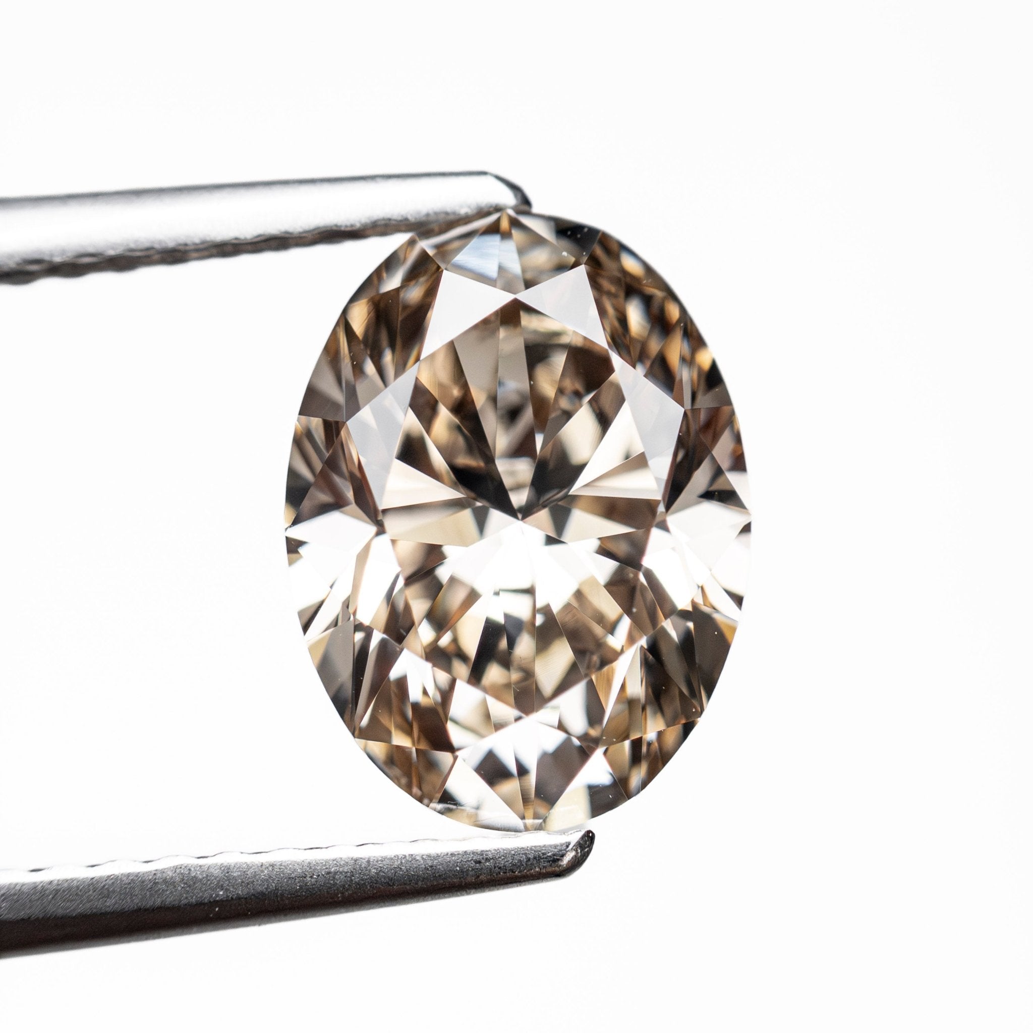 2.24ct 9.92x7.37x4.71mm VS1 C4 Oval Brilliant 🇨🇦 27987-01 - MTD