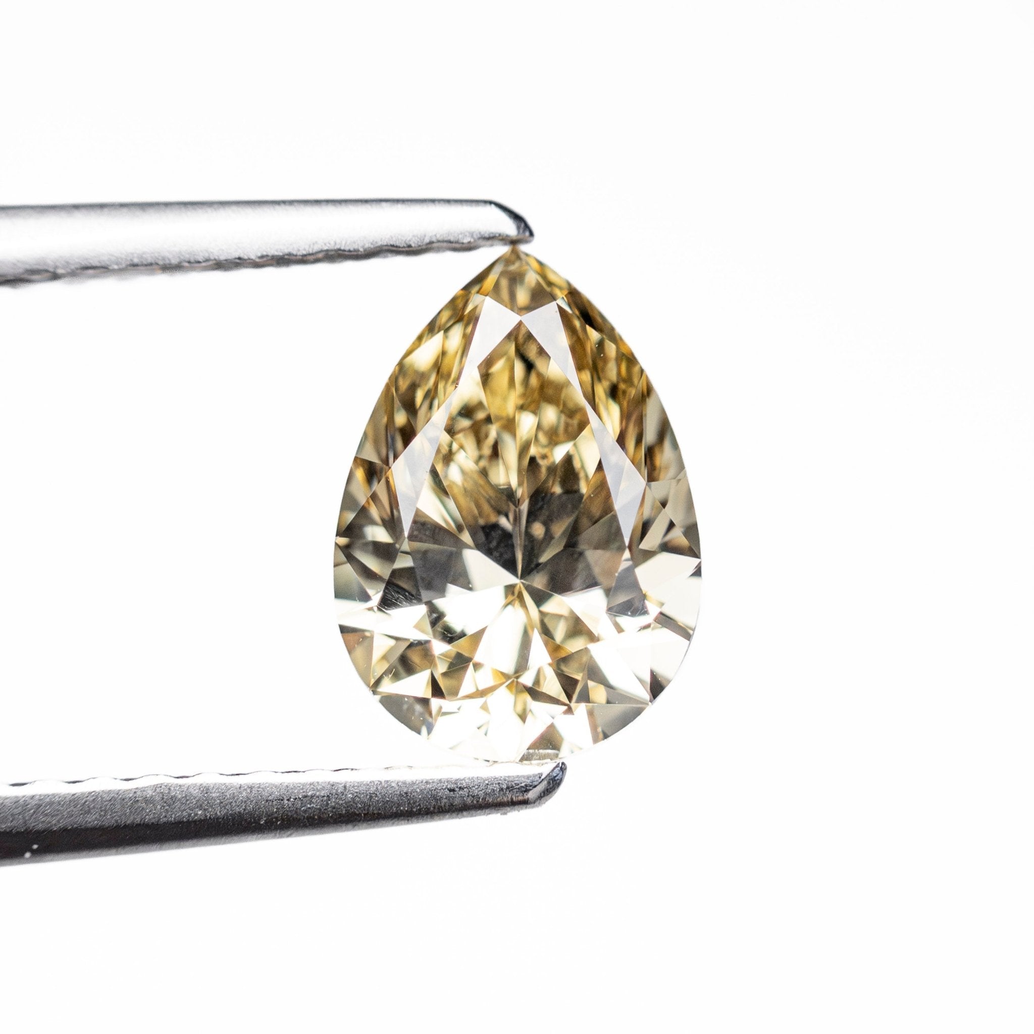 1.10ct 8.39x5.89x3.68mm VS2 C5 Pear Brilliant 🇨🇦 28002-01 - MTD