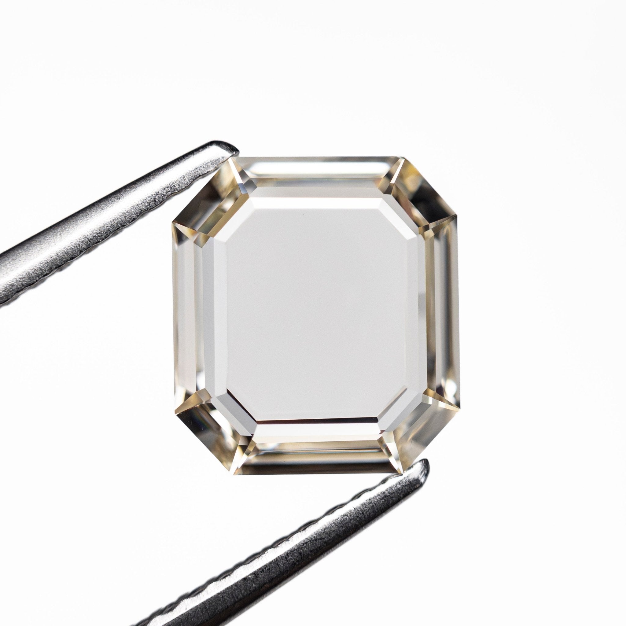 1.54ct 8.53x7.68x1.97mm GIA VVS1 L Cut Corner Rectangle Portrait Cut 28016-01 - MTD