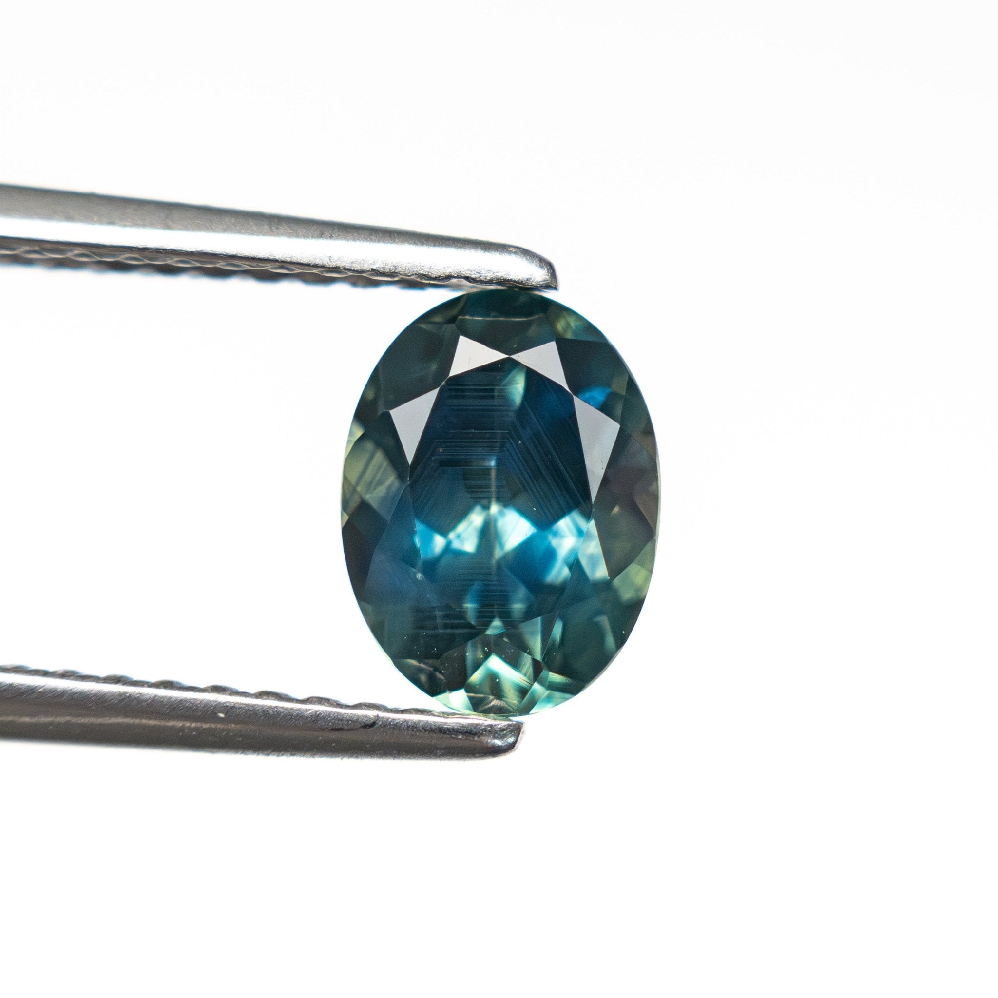 1.32ct 7.38x5.57x4.01mm Oval Brilliant Sapphire 28028-27 - MTD