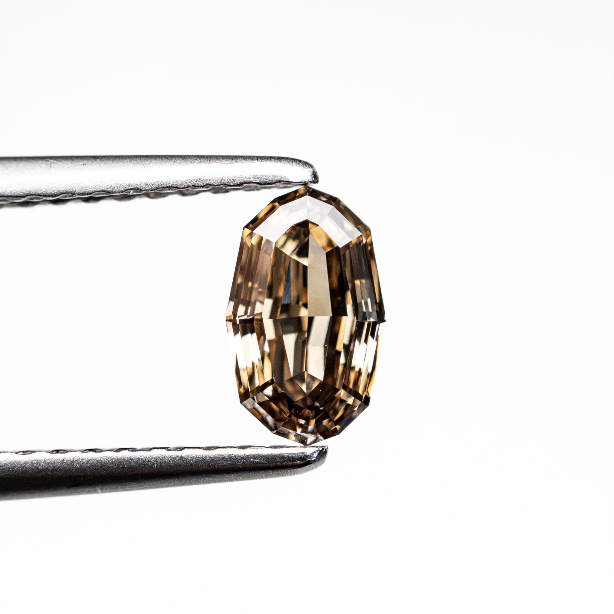 0.61ct 6.77x4.18x2.64mm VS1 C6 Geo Oval Step Cut 🇿🇦 28060-01 - MTD