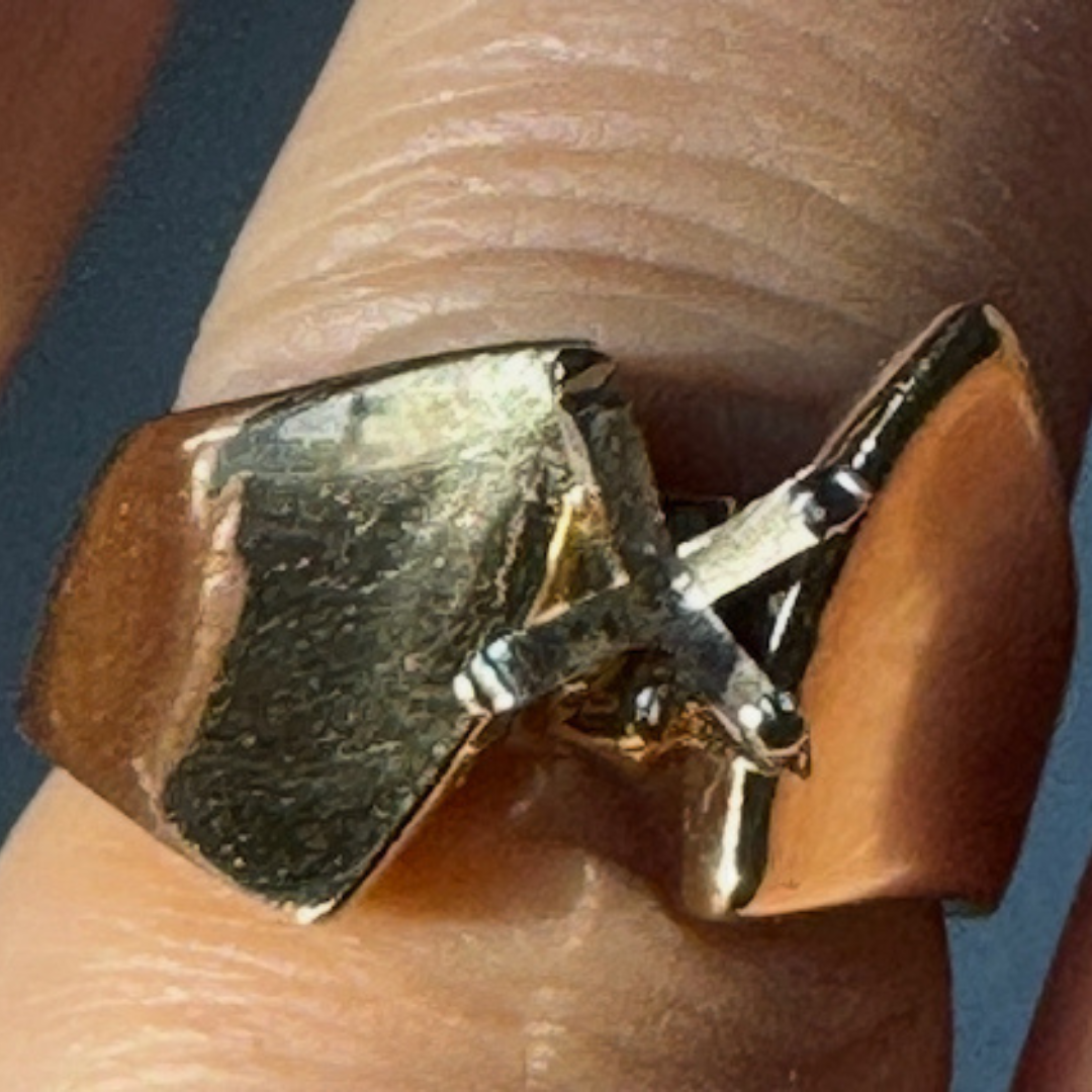 gold ring with no stones