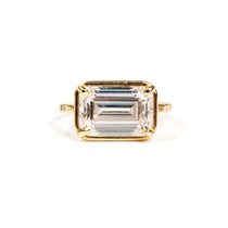 Diana East - West 5ct Emerald Cut Gold Halo Engagement Ring with Hammered Band - MTD