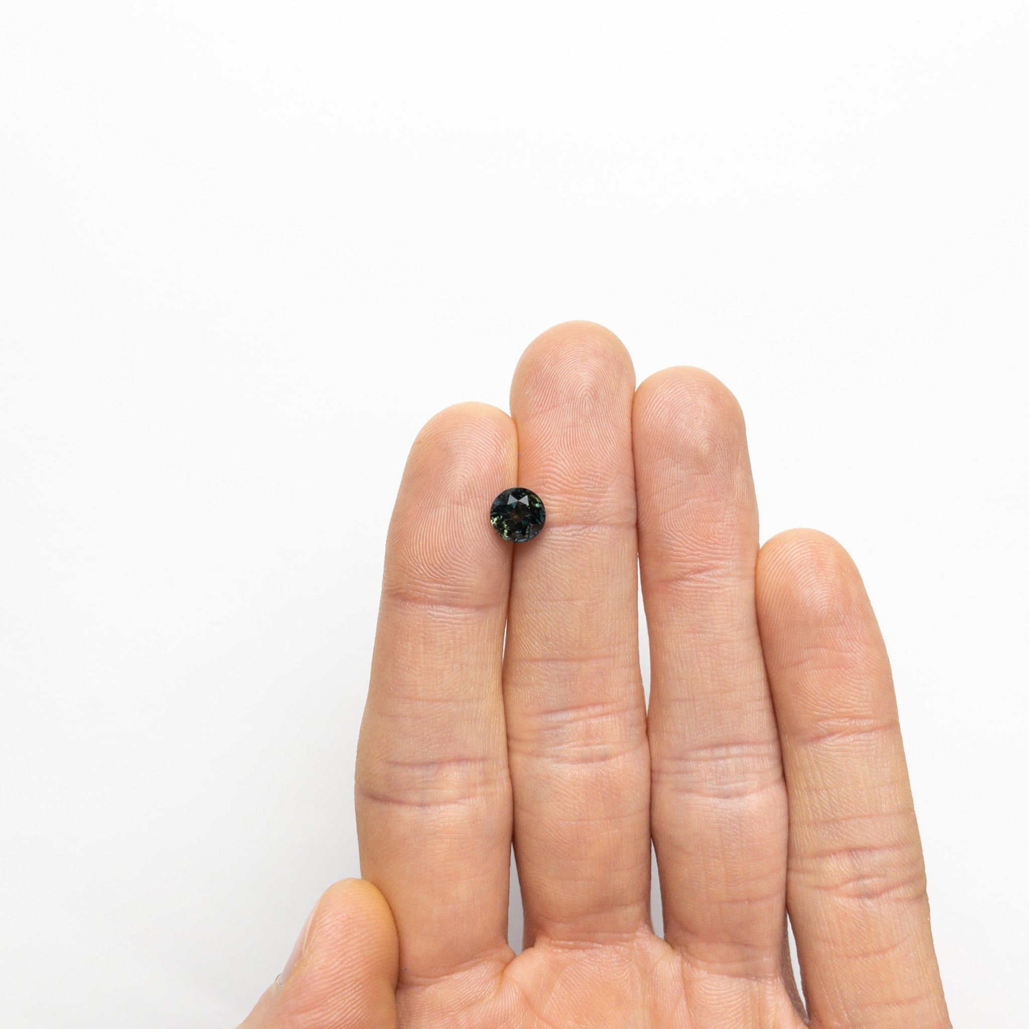 2.10ct 7.06x7.03x5.23mm Round Brilliant Sapphire 20960 - 05 - MTD