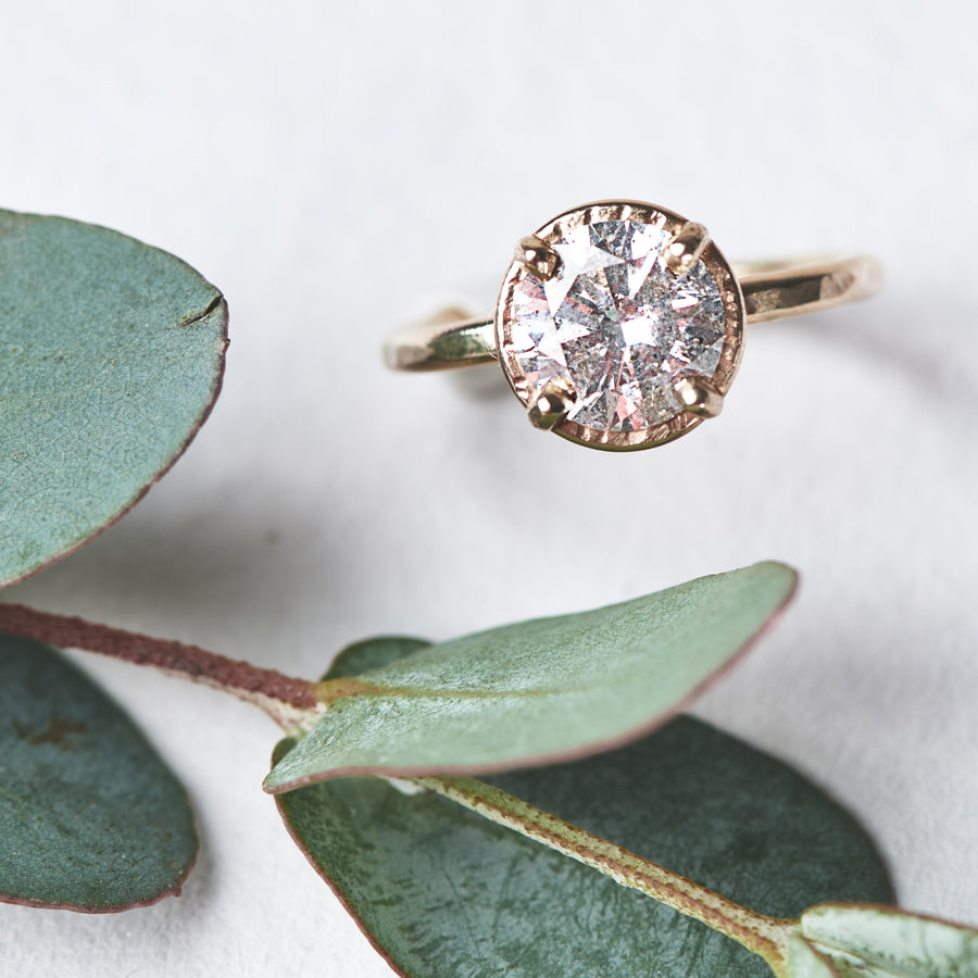 Silver Lining Round 1.8ct Salt and Pepper Diamond Engagement Ring Hammered Halo Hammered 14k Gold Band - MTD