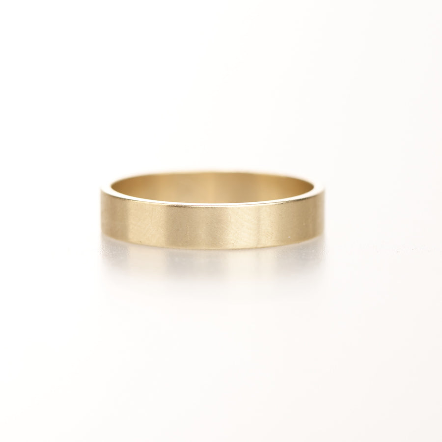 Naomi Stacking Engagement Ring Set Featuring East West Oval Diamond - MTD