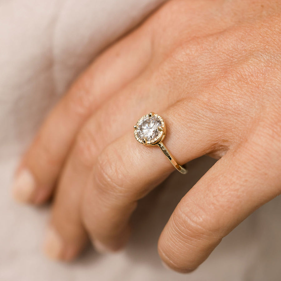 Silver Lining Round 1.8ct Salt and Pepper Diamond Engagement Ring Hammered Halo Hammered 14k Gold Band - MTD