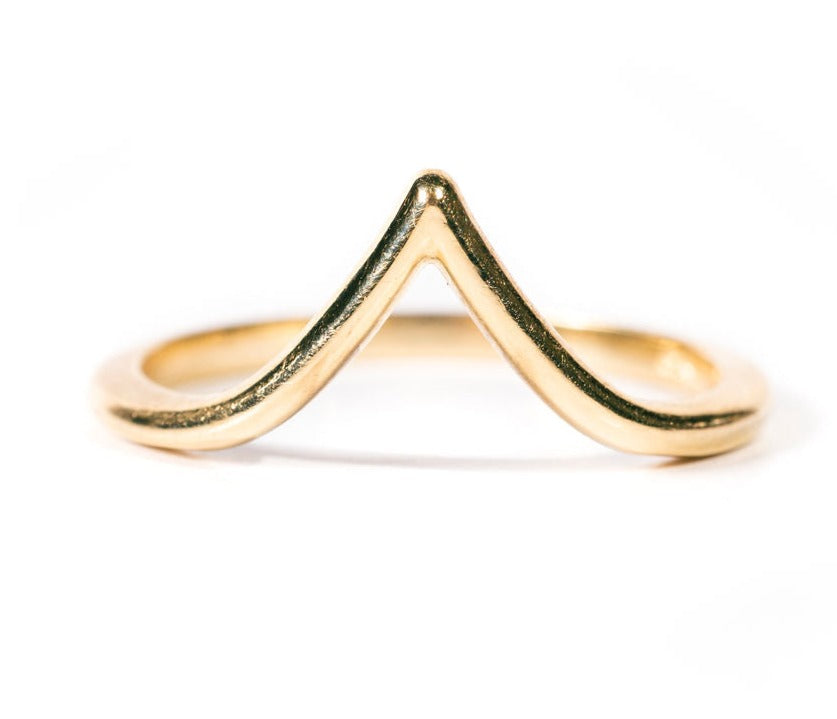 Steep V Stacking Band 14k Gold - MTD