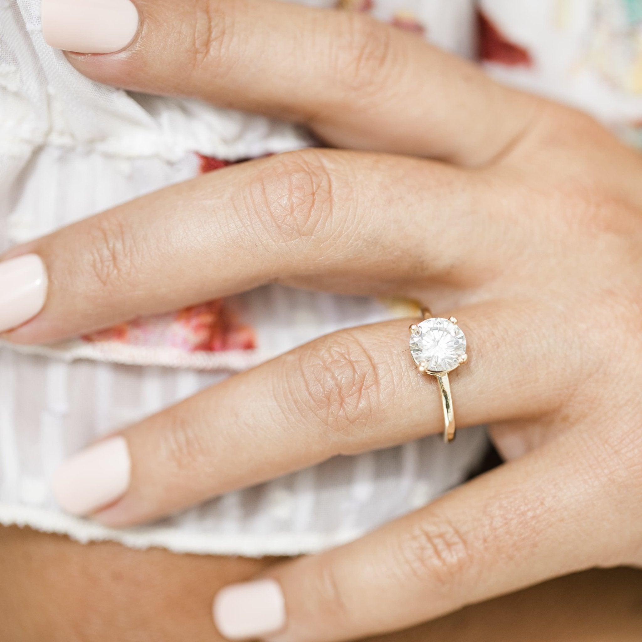 Treasure 2 | 2ct Round Diamond Engagement Ring Hammered Band - MTD