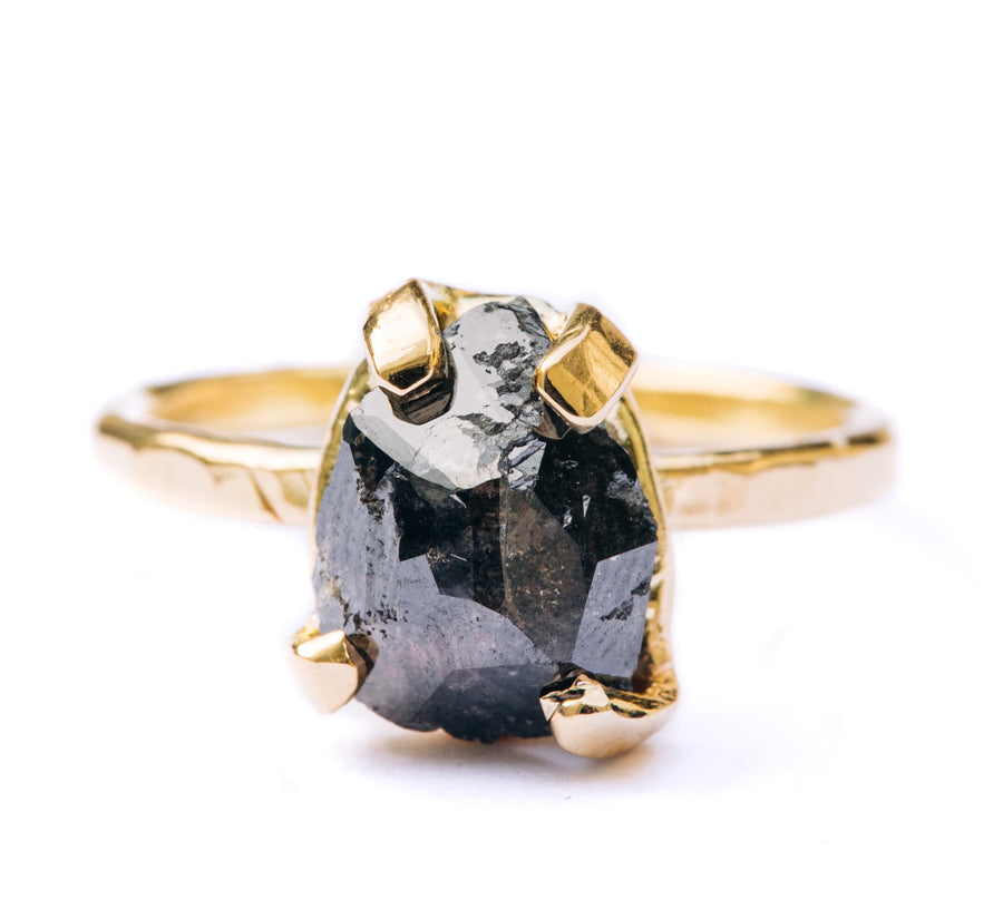 Mimi | Rustic Faceted Gray Diamond 2.75ct Hammered 18k Yellow Gold Engagement Ring - MTD