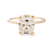 Journee in Diamonds Elongated Cushion Cut Engagement Ring with Pave Diamond Band - MTD