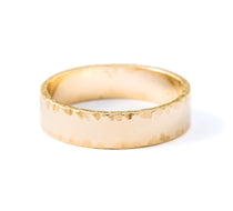 Light Path Mens Wedding Band Hammered Gold - MTD