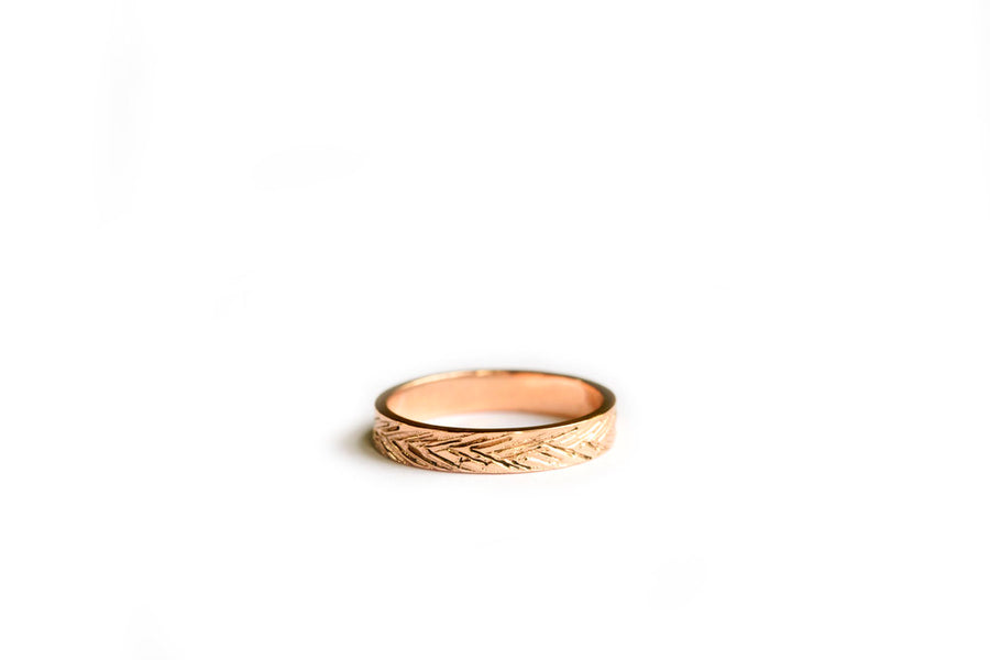 Feathers | Feather Hammered Wedding Band 14k Rose Gold - Melissa Tyson Designs
