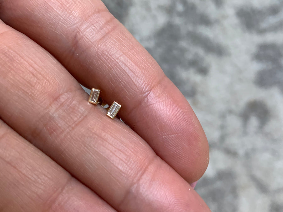 Emerald cut deals diamond studs